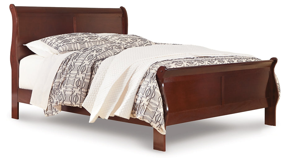 Alisdair Sleigh Bed With Mirrored Dresser And Chest