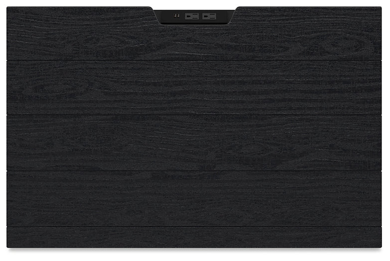 Londer King Panel Bed with Mirrored Dresser and Nightstand