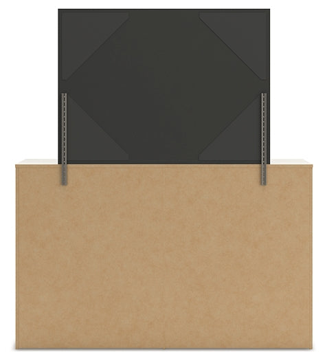 Lawroy Queen Panel Bed with Mirrored Dresser and Chest