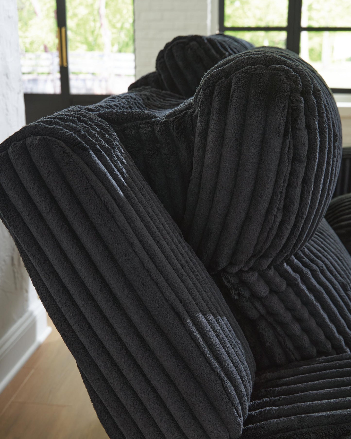 Belvarrow PWR Recliner/ADJ Headrest