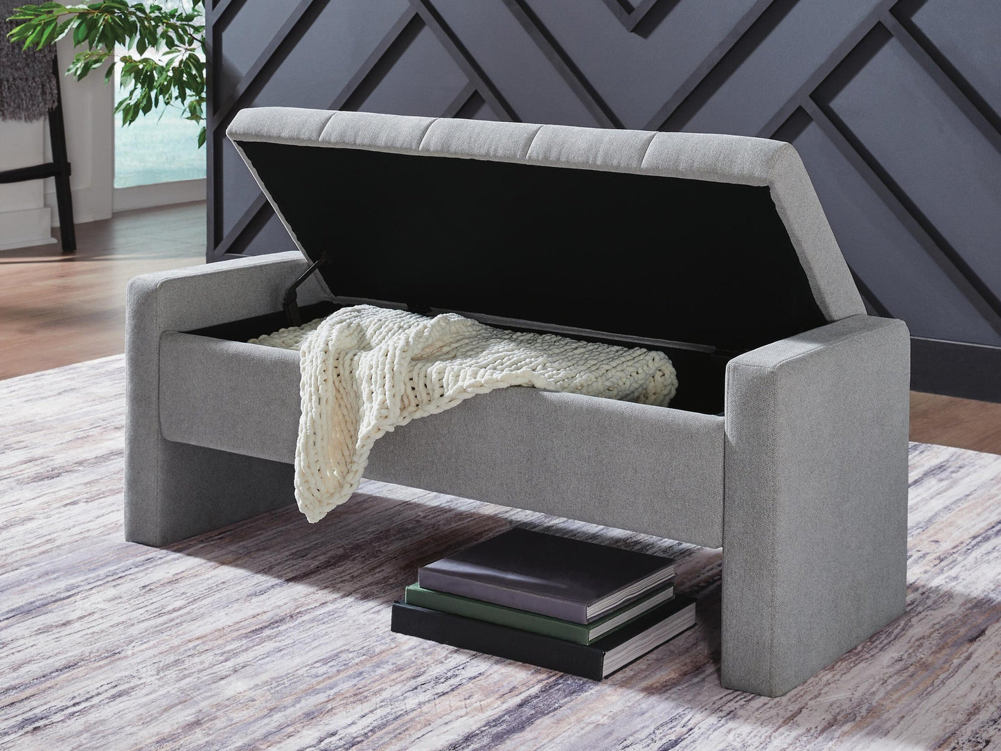 Akselman Storage Bench