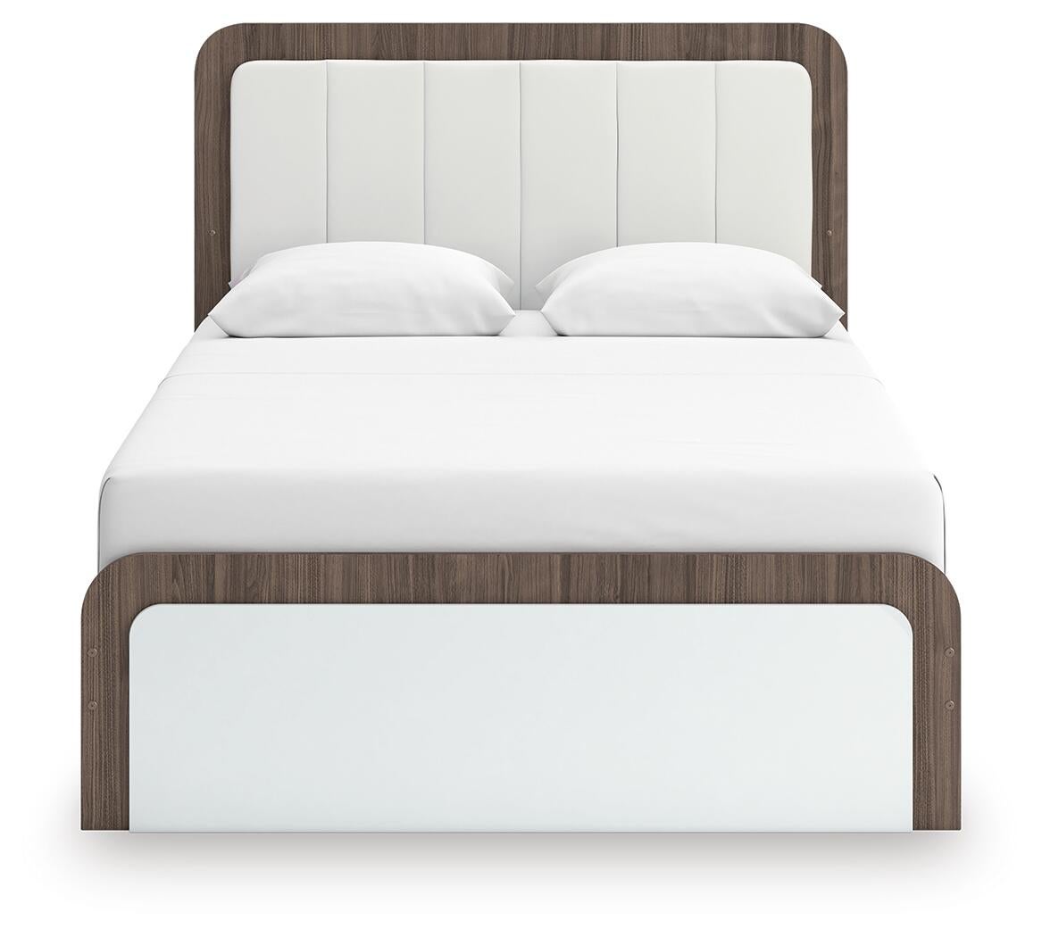 Kendanport Queen Upholstered Bed